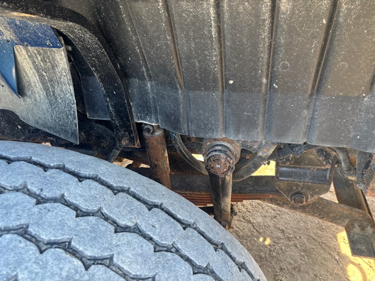 2006-international-7600-image-102