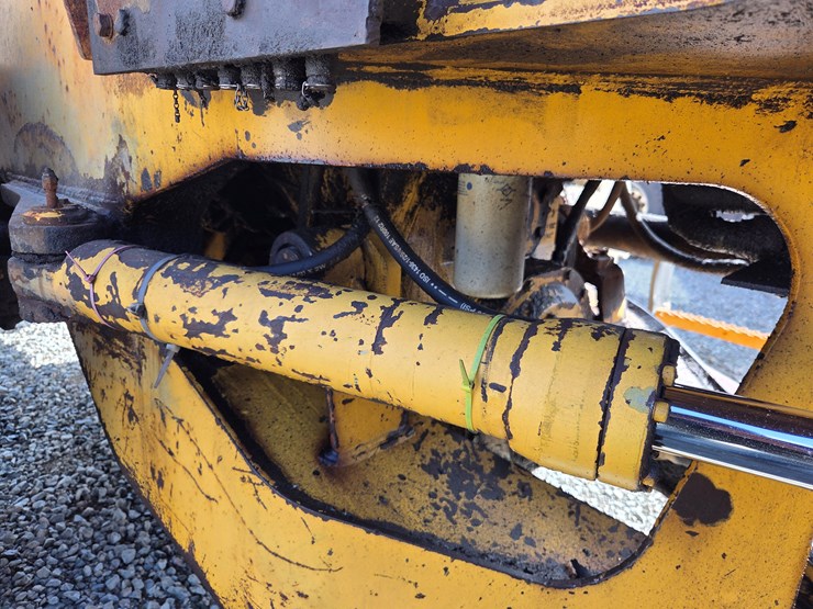 volvo-l120d-image-33