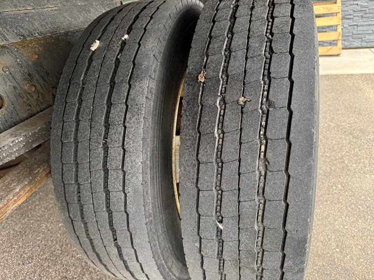 2019-isuzu-nrr-image-52