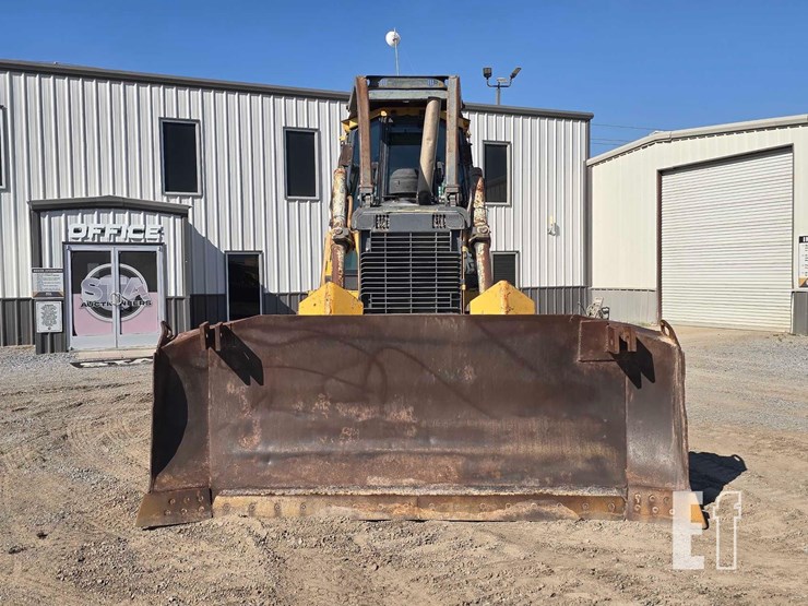 2006-deere-750j-image-7