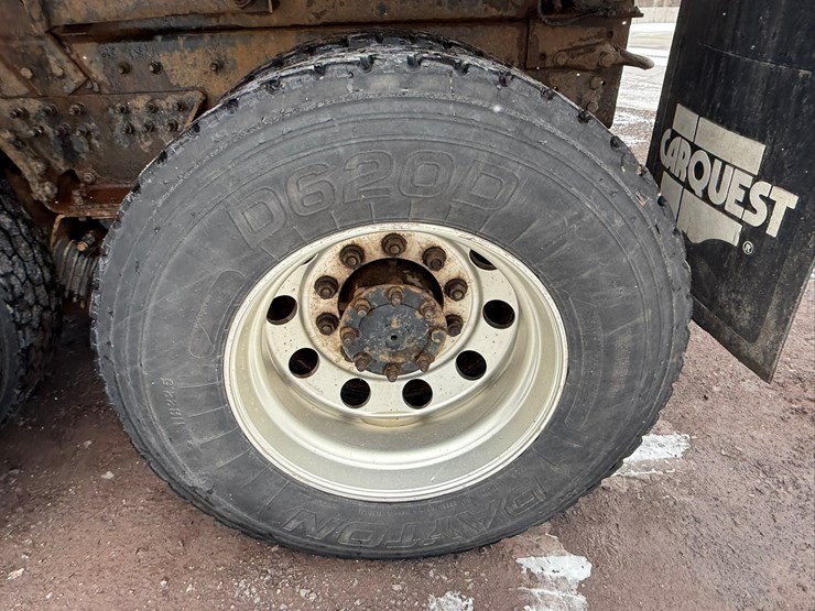 #1052-•-2007-international-7600sfa-tri-axle-dump-truck-image-65