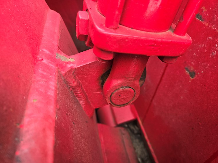 1994-massey-ferguson-8-image-60