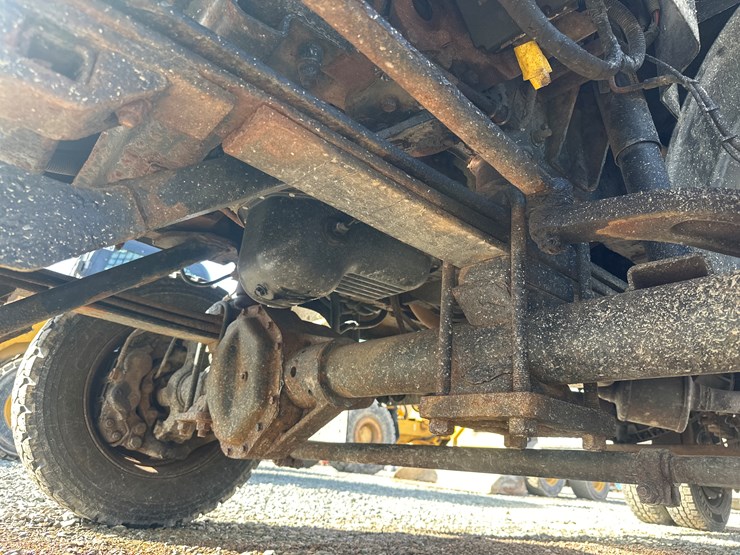 2005-massey-ferguson-8-image-46