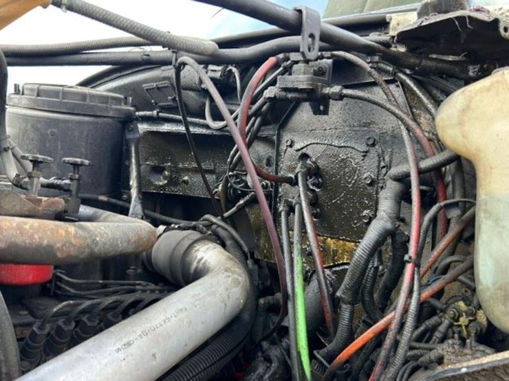 1997-ford-f800-image-28