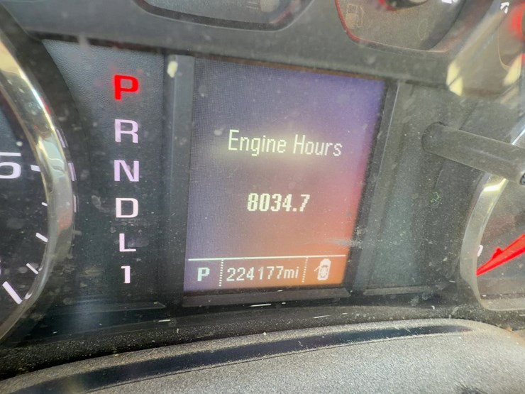 2017-chevrolet-silverado-2500hd-image-25