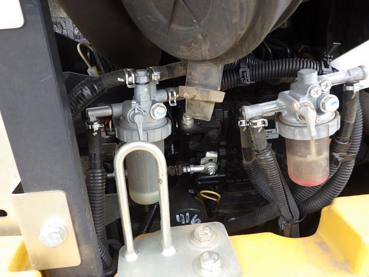 2020-deere-26g-image-10