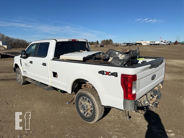2018-ford-f350-image-13
