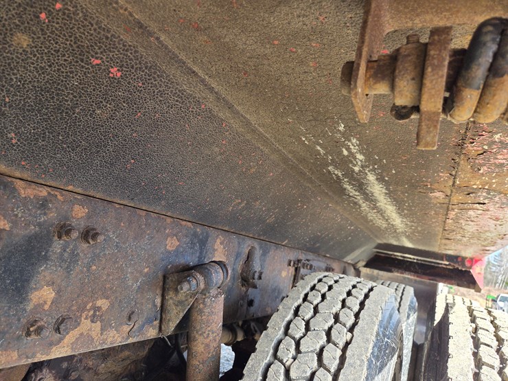 2005-massey-ferguson-8-image-30