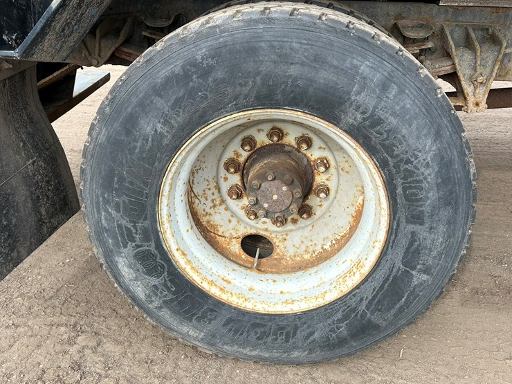 1996-international-4700-image-80