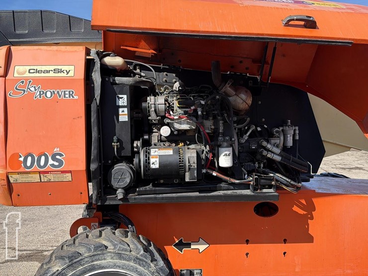 2014-jlg-600s-image-24