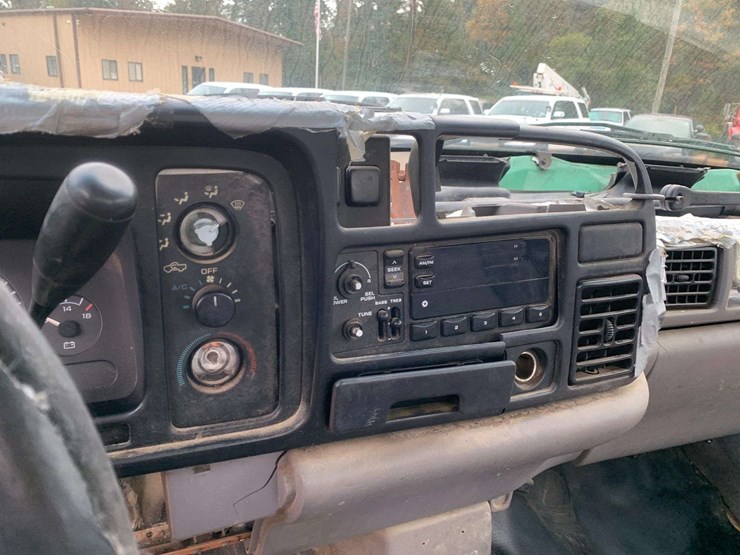 1996-dodge-ram-2500-image-14