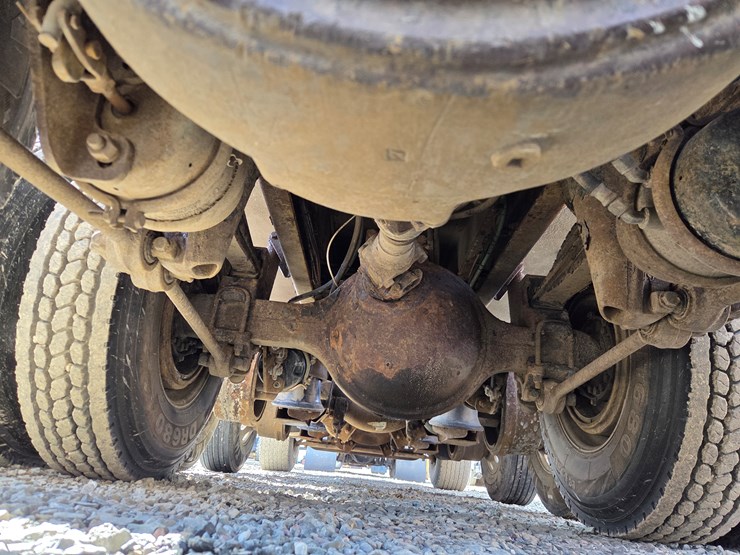 2005-massey-ferguson-8-image-40