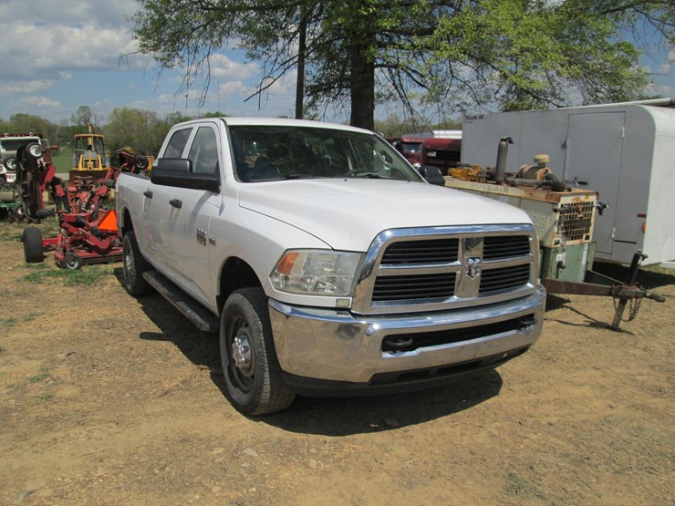 2012-dodge-2500-image-2