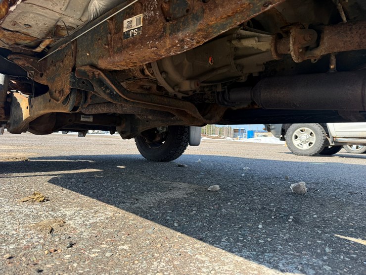 2011-ford-f550-xl-image-23