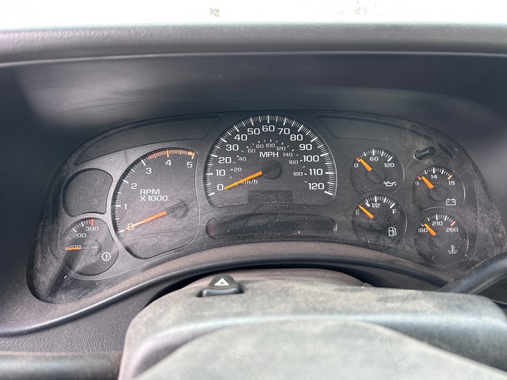 2003-gmc-3500-image-52