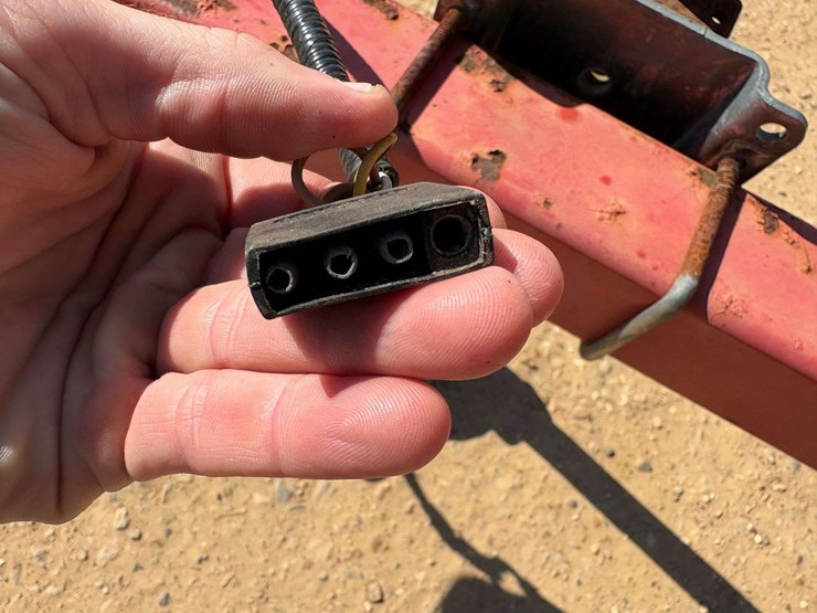 four-winns-"180-freedom"-ski-boat-w/-trailer-image-11