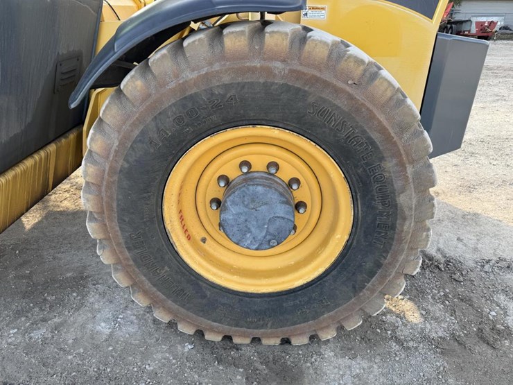 2013-gehl-dl11-image-64