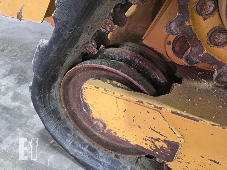 2023-caterpillar-259d3-image-35