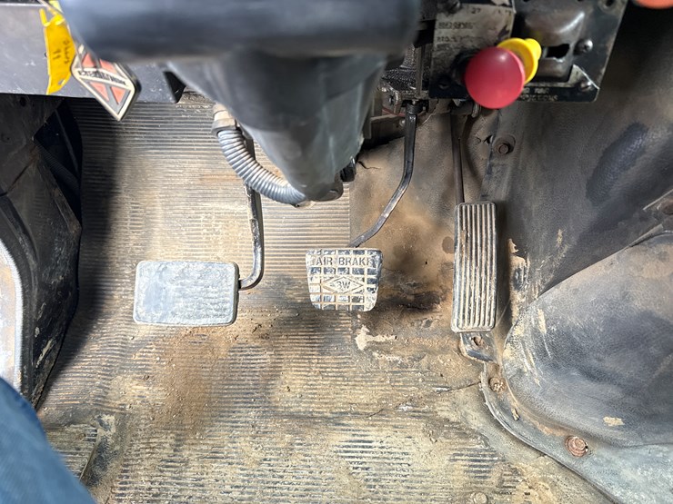 1999-international-4900-image-36