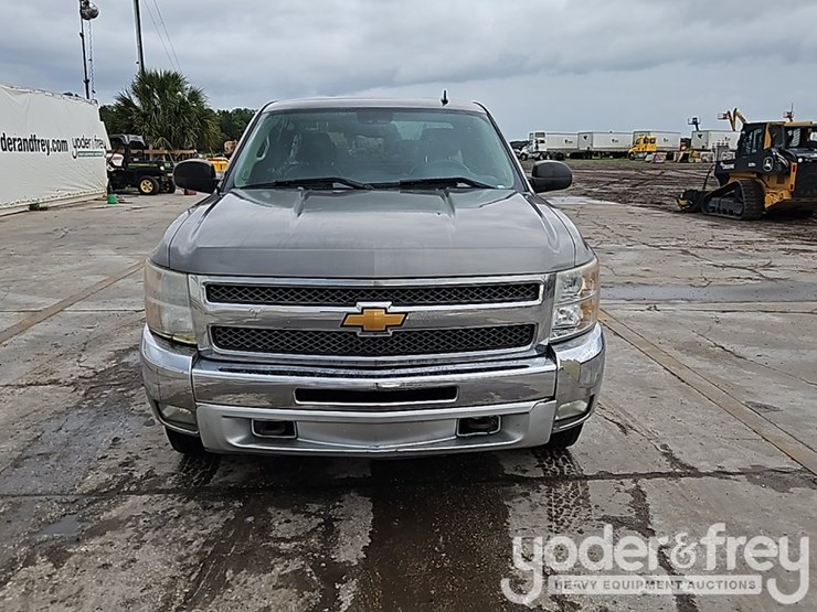 2013-chevrolet-silverado-1500-image-10