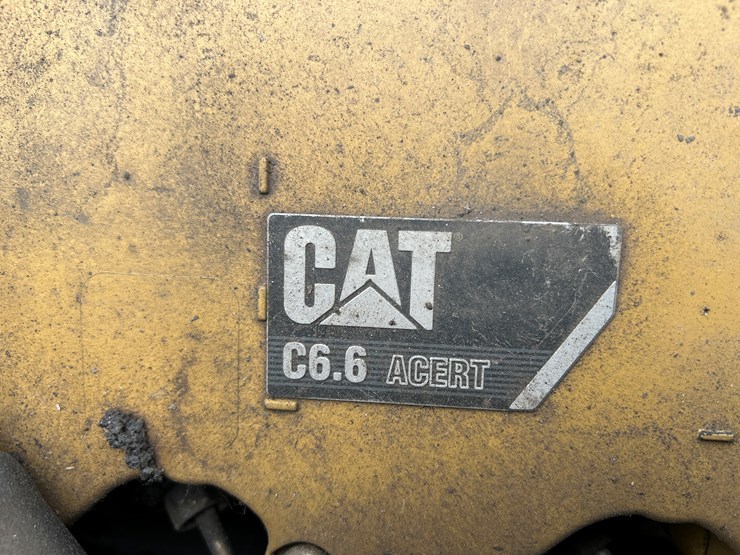 caterpillar-ap-600d-image-45