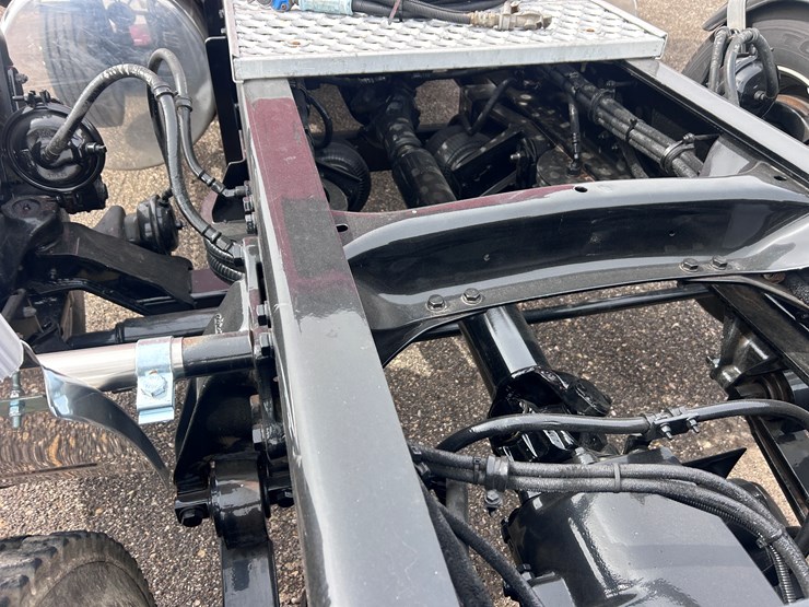 #1009-•-2012-western-star-conventional-4-sleeper-cab-truck-tractor-image-29