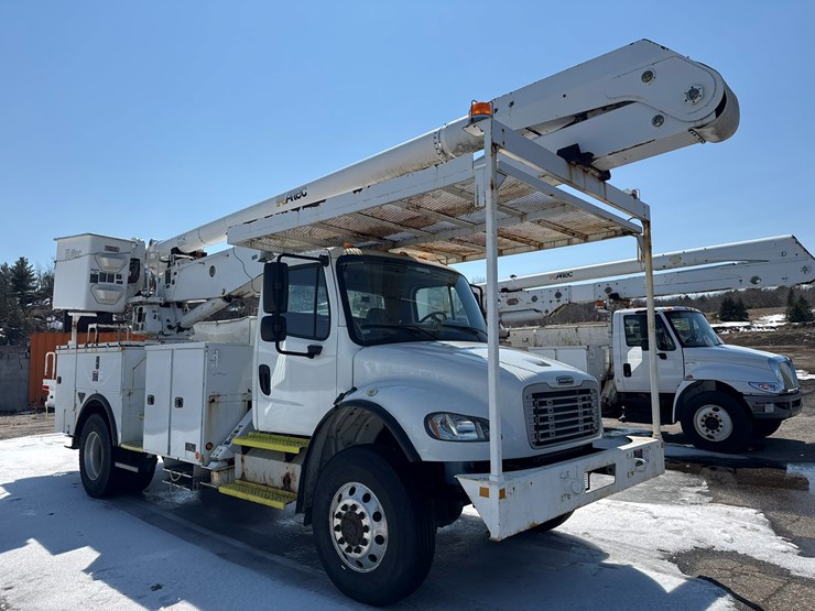 #1070-•-2012-freightliner-boom/crane-truck-image-7