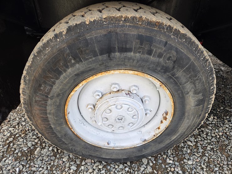 massey-ferguson-8-image-60