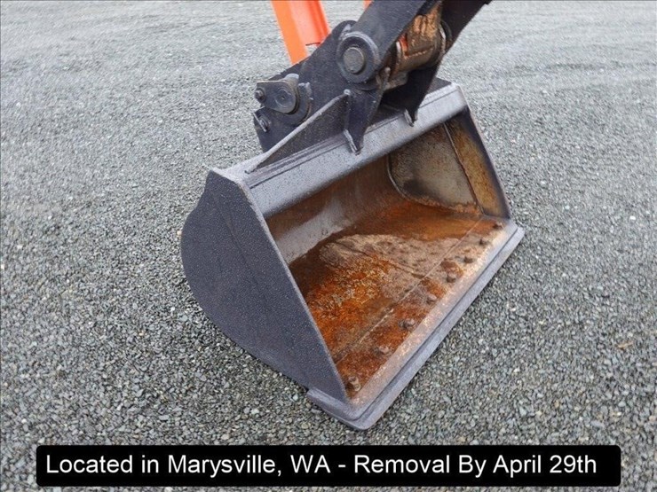 2017-kubota-kx080-image-23