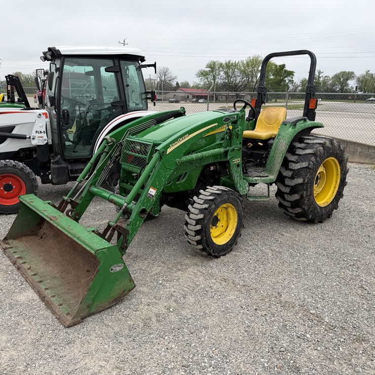 JOHN DEERE 4720