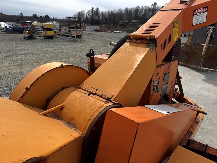 2009-massey-ferguson-8-image-25