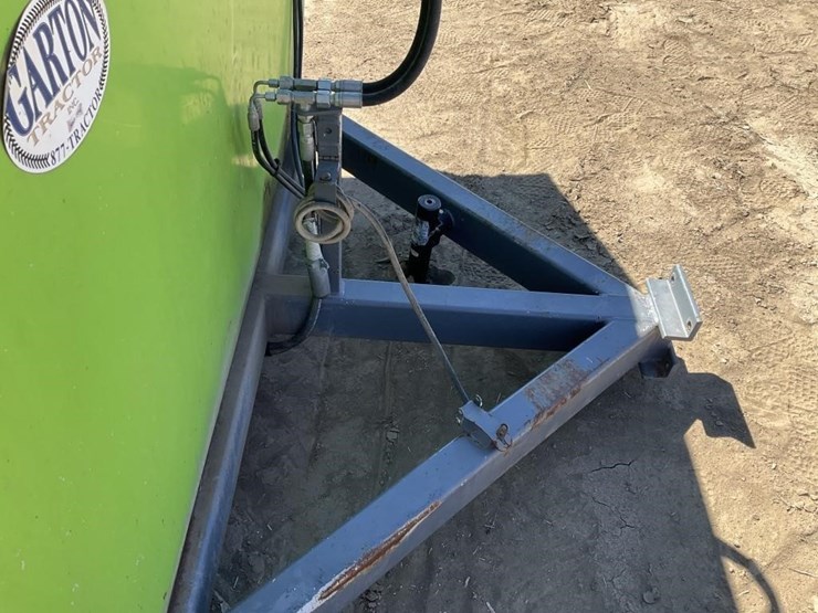 wilkey-lst400-9'x12'-hyd.-side-dump-nut-cart-image-8