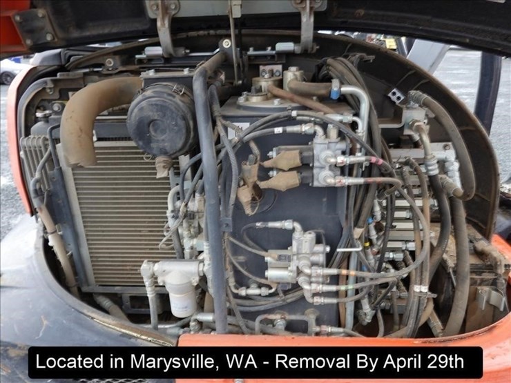 2016-kubota-kx040-4-image-5