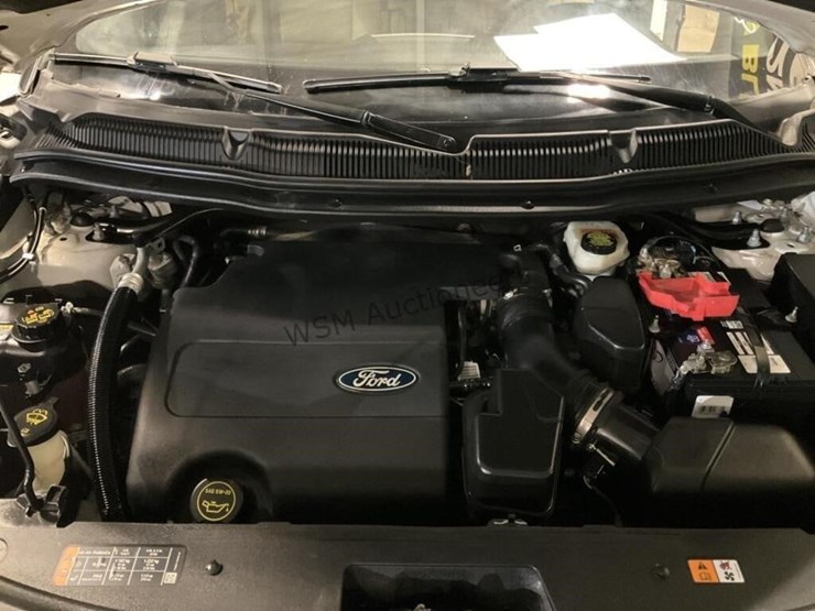 2015-ford-explorer-image-12