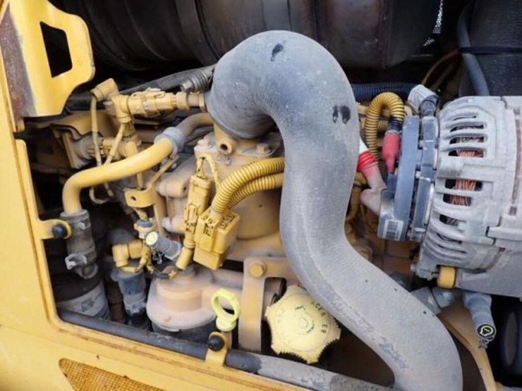 2018-deere-450k-image-55