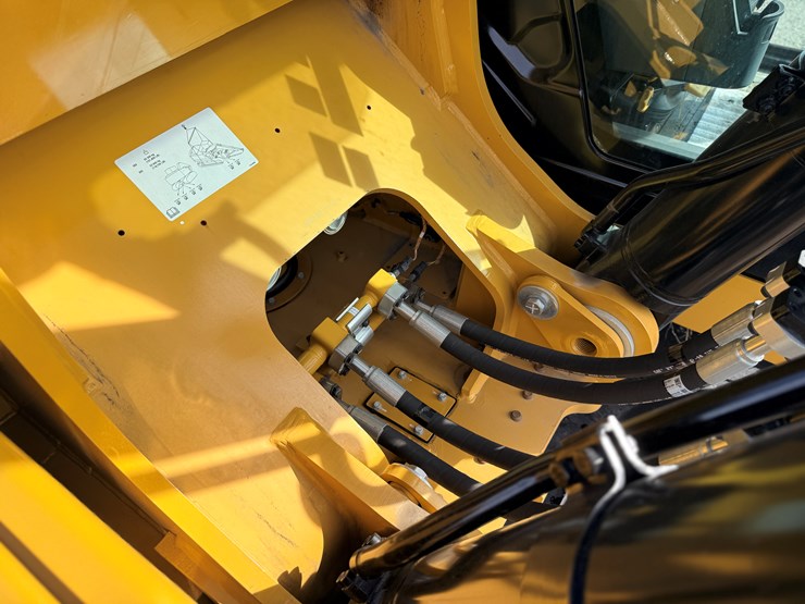 #1968-•-caterpillar-excavator-image-39