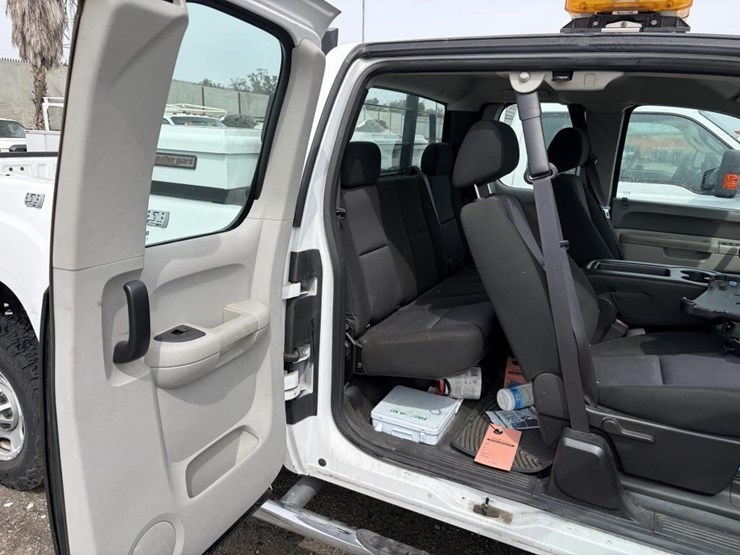 2012-gmc-sierra-2500-image-10