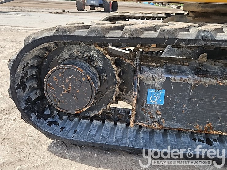 2022-deere-35g-image-8