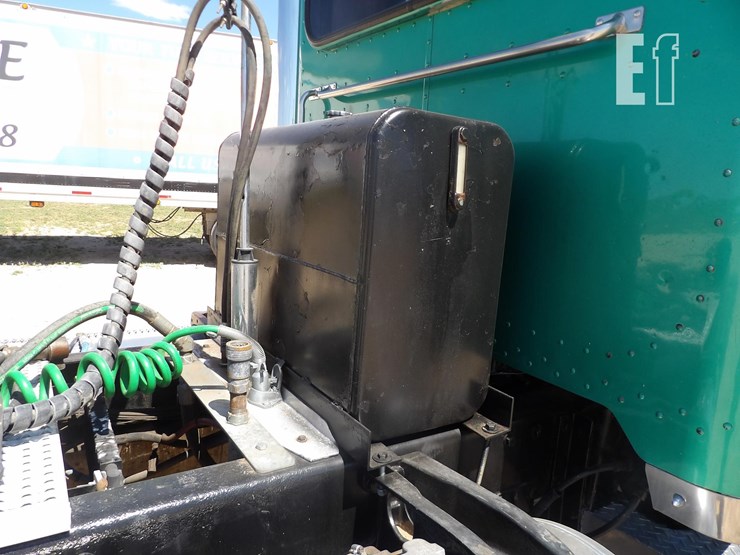 1997-peterbilt-379exhd-image-14