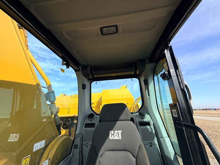 #1968-•-caterpillar-excavator-image-63