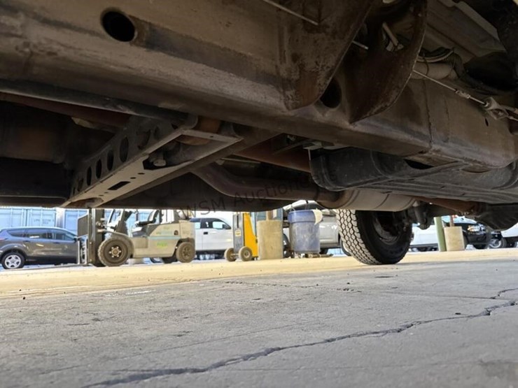 2014-chevrolet-silverado-2500hd-image-27