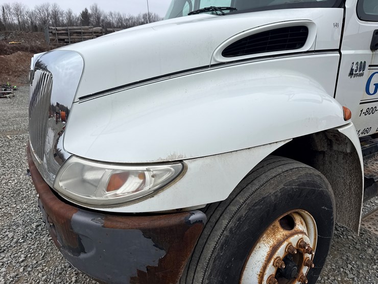 2002-international-4300-sba-image-9