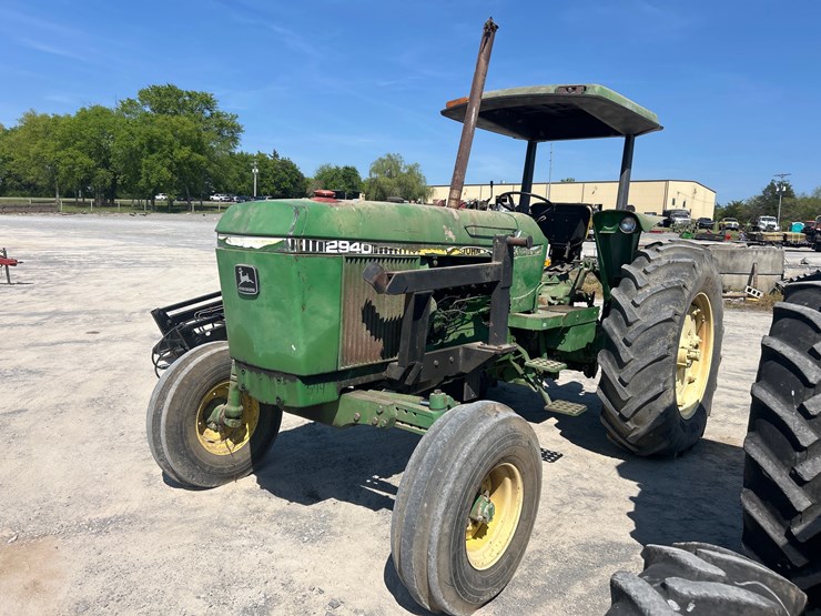 john-deere-2940-image-4