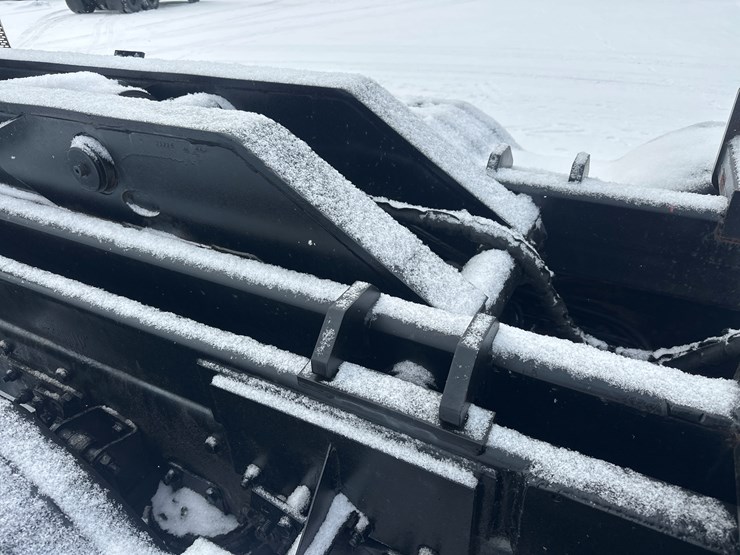 2009-caterpillar-c13-image-23