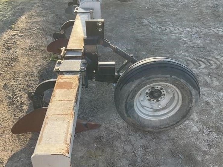 wilcox-"style"-3-pt-3-row-60"-furrow-bar-image-7