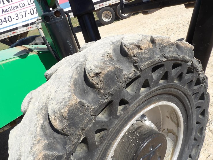 2017-sky-trak-10042-image-24