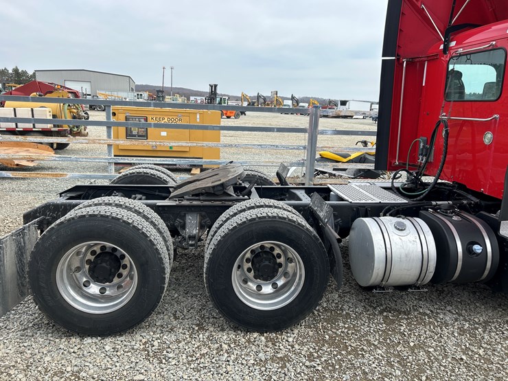 2015-kenworth-t680-image-20