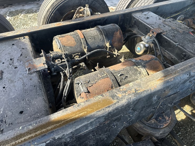 2012-international-7600-image-65