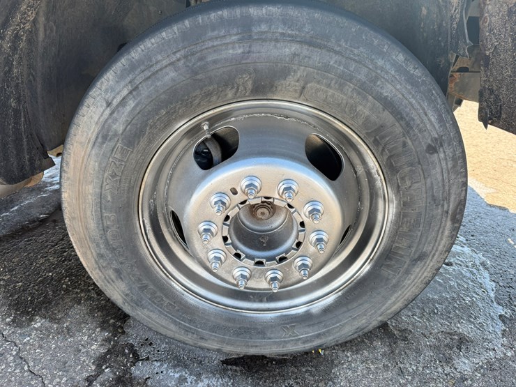 #1061-•-2016-ram-5500-heavy-duty-service-truck-image-50