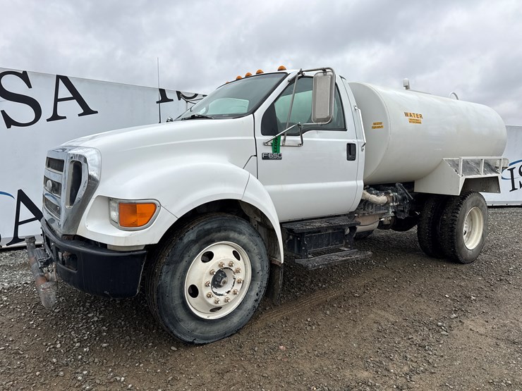 2006-ford-f650-image-1